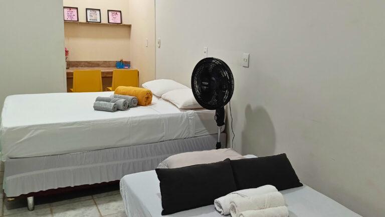 quarto_cama_escritorio-3